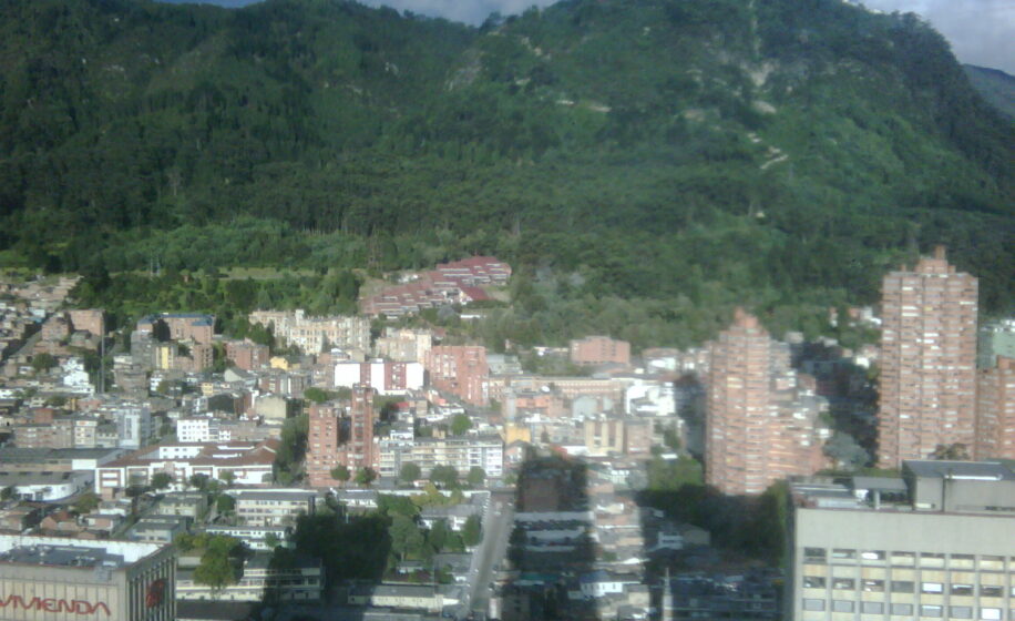 0841_bogota_montserrat_20090709-1714-916x560